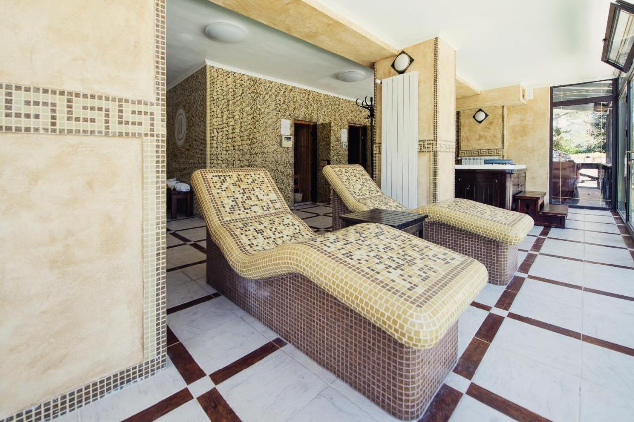Family Hotel Hebar باتاك المظهر الخارجي الصورة