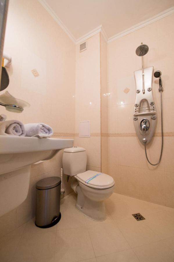 Family Hotel Hebar باتاك المظهر الخارجي الصورة