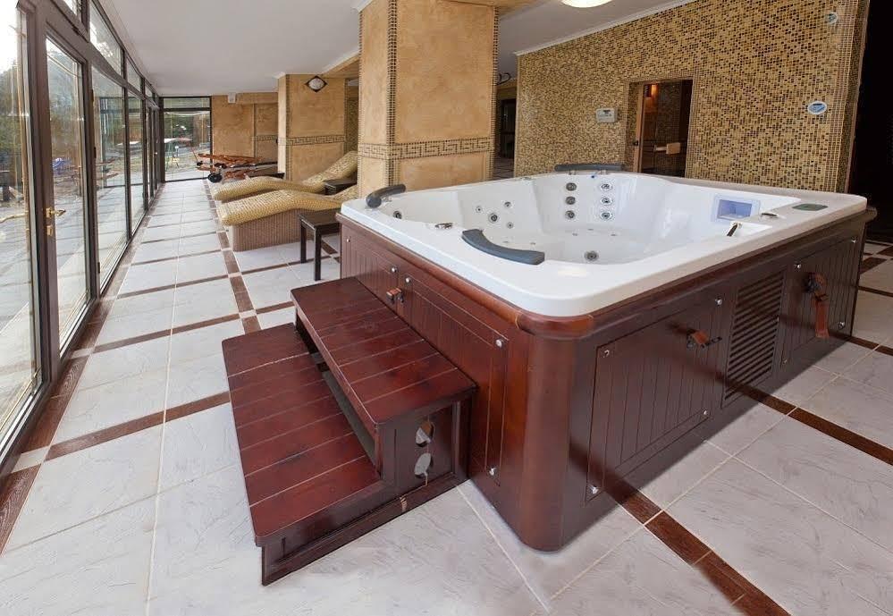 Family Hotel Hebar باتاك المظهر الخارجي الصورة