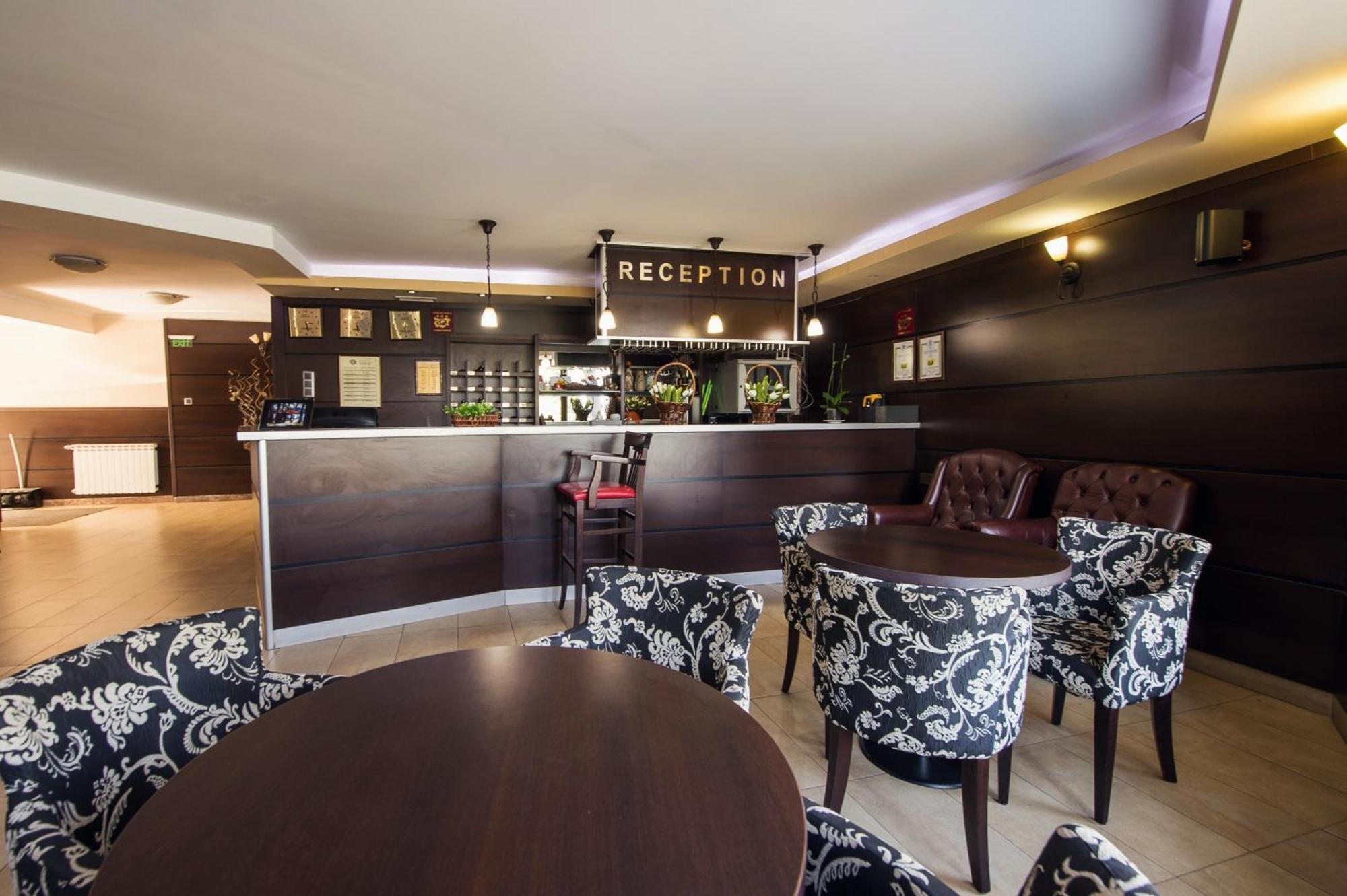 Family Hotel Hebar باتاك المظهر الخارجي الصورة